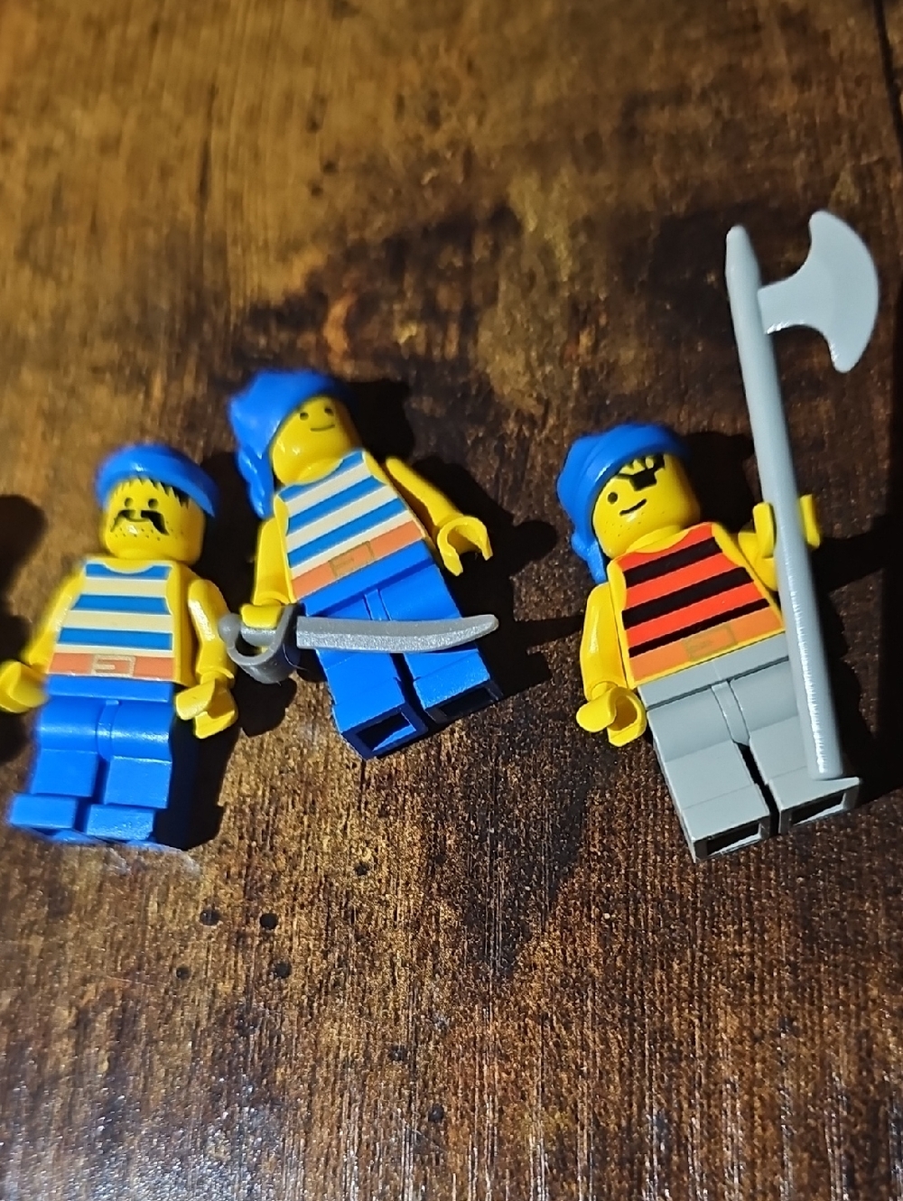 Vintage Lego Pirate Ship Figures With Weapons Collectors Rare Toy 90s Striped - Picture 4 of 4
